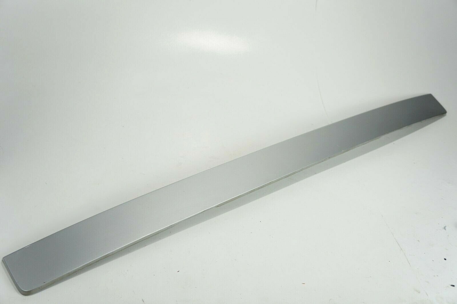 03-2005 range land rover hse l322 rear trunk tail gate lower trim strip ... - $92.87