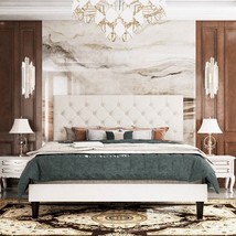 Full White Faux Leather Upholstered Platform Bed with Button-Tufted Headboard - $7,099.64 MXN