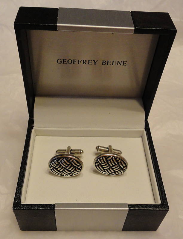 Geoffrey Beene Silver Oval Embossed Cufflink - $14.99