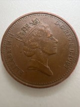 1993 UK England 2 Pence Queen Elizabeth II Coin - $2.50