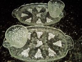 Anchor Hocking Clear Glass Snack 2 Plates And 2 Cups With Grape Pattern Vintage  - £20.02 GBP
