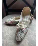 Vintage 1960 Daniel Ivory Cream Floral Tapestry Brocade Round Toe Slippe... - $29.69