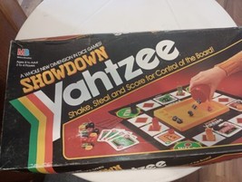 VINTAGE Showdown Yahtzee COMPLETE Milton Bradley 1991 Dice Game - $14.03