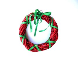 Vintage 10&quot; Red Twig Christmas Wreath Door Decor - £32.60 GBP