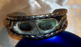 Attractive  Southwest Look Vintage Silver Cuff Bracelet Abalone Signed - $29.69