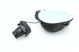 2006-2009 VOLKSWAGEN GOLF RABBIT FUEL FILLER DOOR ASSEMBLY WITH GAS CAP H1699 image 6