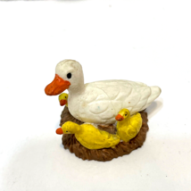 Rare Vintage 1997 Topps Miniature Family of Ducks Figure PVC Plastic 1.25 inches - £11.64 GBP