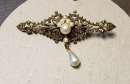 Vintage Victorian Style Filigree &amp; Pearls Pearl Drop Brooch Gilded Brass Metal - £23.38 GBP