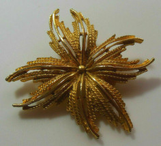 Vintage Gold-tone Floral Star Brooch - £14.40 GBP