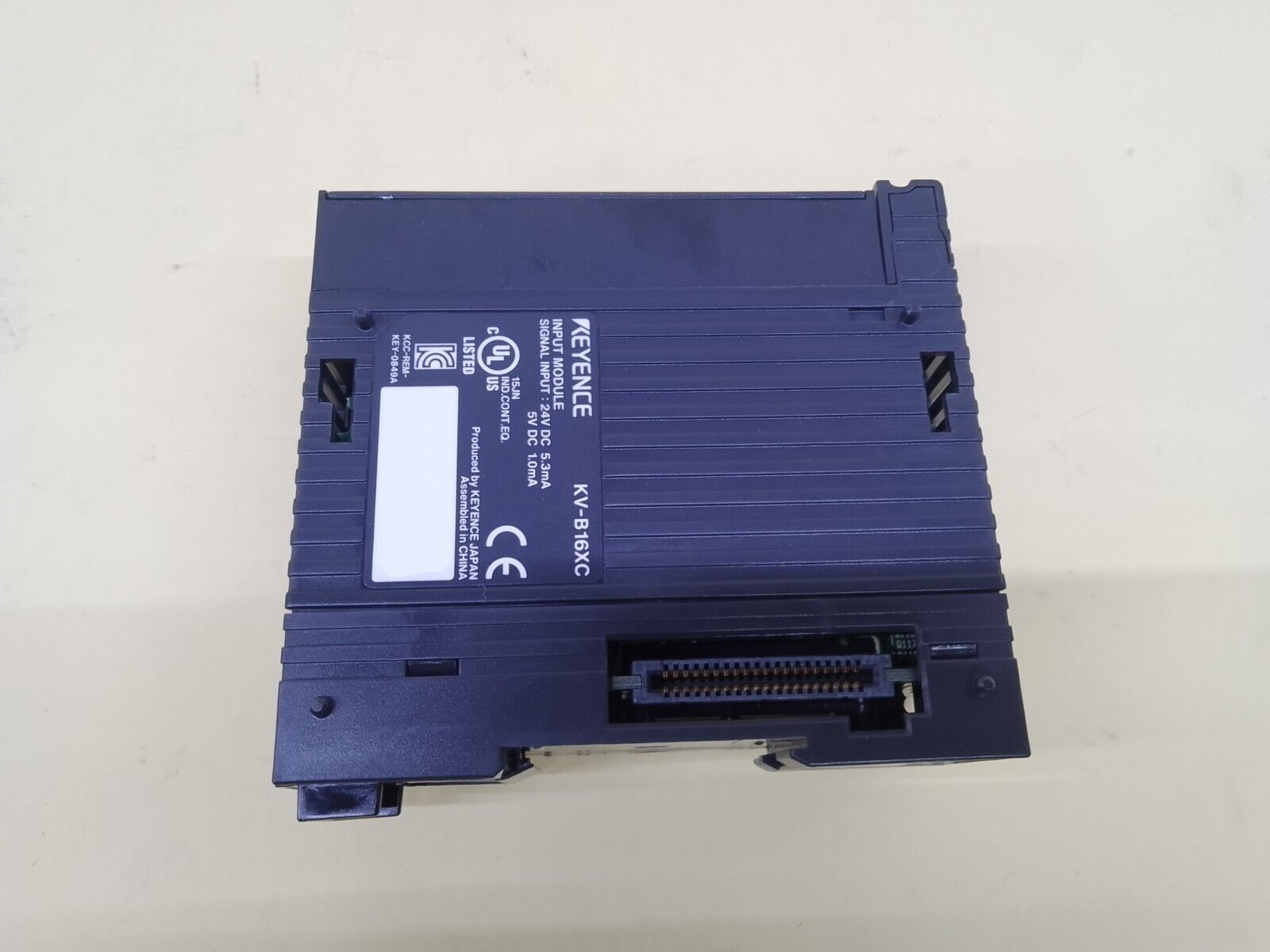Keyence KV-B16XC 16-Point Screw Terminal Block for