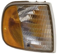 Passenger Corner/Park Light And Lightning Fits 97-03 FORD F150 PICKUP 404856 - £43.58 GBP