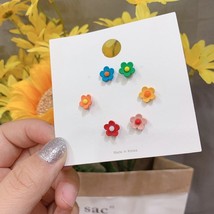 MENGJIQIAO Fashion Summer Holiday Colorful Metal Cute Flower Stud Earrings For W - £7.64 GBP