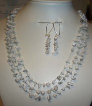  STUNNING WHITE TURQUOISE HOWLITE NECKLACE W/MATCHING EARR - £12.67 GBP