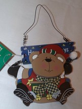 Commodore Wooden Ornament - Bear &quot;Happy Holidays&quot; - £4.84 GBP