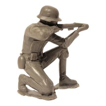 Vintage Louis Marx Grey 4&quot; German WII Soldier Kneeling w/ Rifle 1963  - $12.95