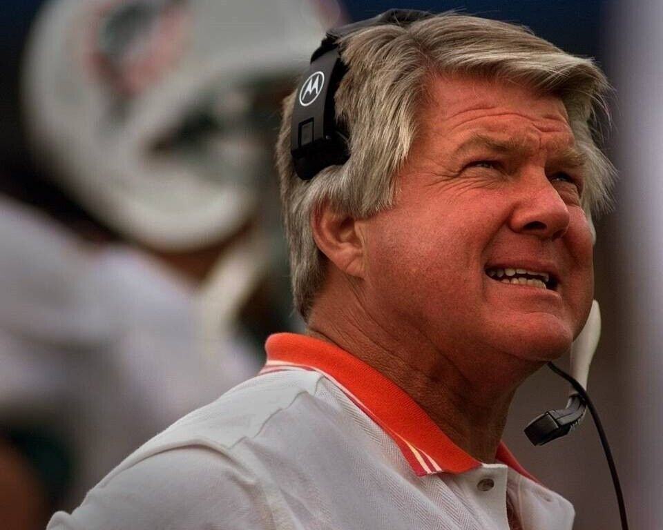 Primary image for JIMMY JOHNSON 8X10 PHOTO PICTURE MIAMI HURRICANES NCAA FOOTBALL