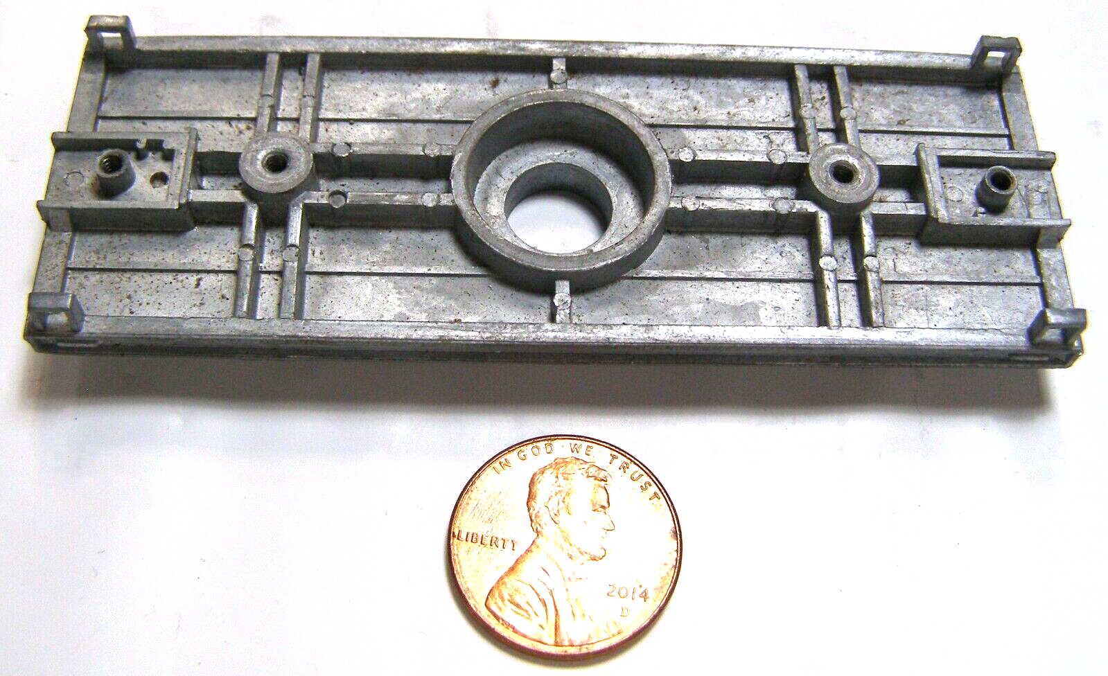 Unknown Brand Die Cast HO Scale Model RR Locomotive Chassis   RTG - $9.95