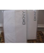 2 DKNY PURE PUCKER Matelasse Diamond Stitch Euro Shams White - €82,43 EUR