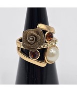 Brown Rhinestone Gold Tone Ring Size 6.5 3D Flower Abstract Artsy Jewelry - $20.74