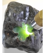 Icy Seedling Green 100% Burma Jadeite Jade Rough Stone # 11,230 carat # ... - €69.474,59 EUR