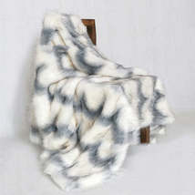 Artificial Fox Fur Blanket - £484.44 GBP+