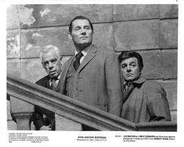 Robert Shaw Mike Connors orig 8x10 photo G0539 - £7.56 GBP