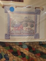 Quilted Wall Hanging Kit Creative Circle Little Country Home Stitchery #1030 Vtg - $9.74