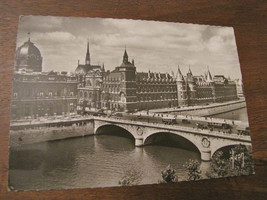 PARIGI PARIS postcard along the Palace of Justice and the Bridge to Change b/... - £10.21 GBP