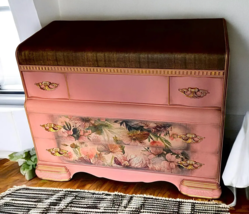 Rose,Vintage Dresser - $18,084.66 MXN