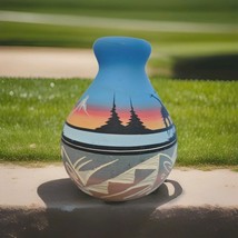 Native American Navajo Indian Sunset Pottery Vase Signed Dine&#39; End Of Trail - $554.45 MXN