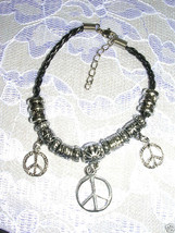 BLACK BEADED MULTI HIPPIE PEACE SIGN CHARMS WEAVE BRACELET EXT CHAIN 7&quot; ... - $91.86 MXN