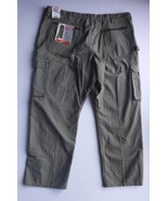 Wrangler Mens Size 42 X 30 Workwear Ranger Cargo Pants Khaki NEW With Tags - $31.90 CAD