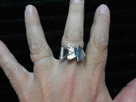 Paparazzi StretchBand Ring (new) THE CHASE - SILVER - $8.58