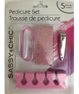 5 Pc Sassy + Chic Pedicure Set-NIP Pumice, Brush, Clippers &amp; Toe Separat... - €10,08 EUR
