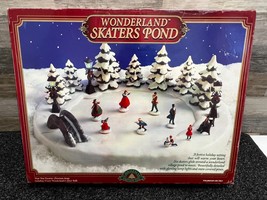 Wonderland Skaters Pond by Christmas Fantasy Ltd Musical Lighted ~ Vinta... - $96.74