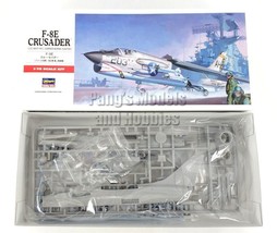 F-8 F-8E Crusader US NAVY - MARINES 1/72 Scale Plastic Model Kit - £19.45 GBP