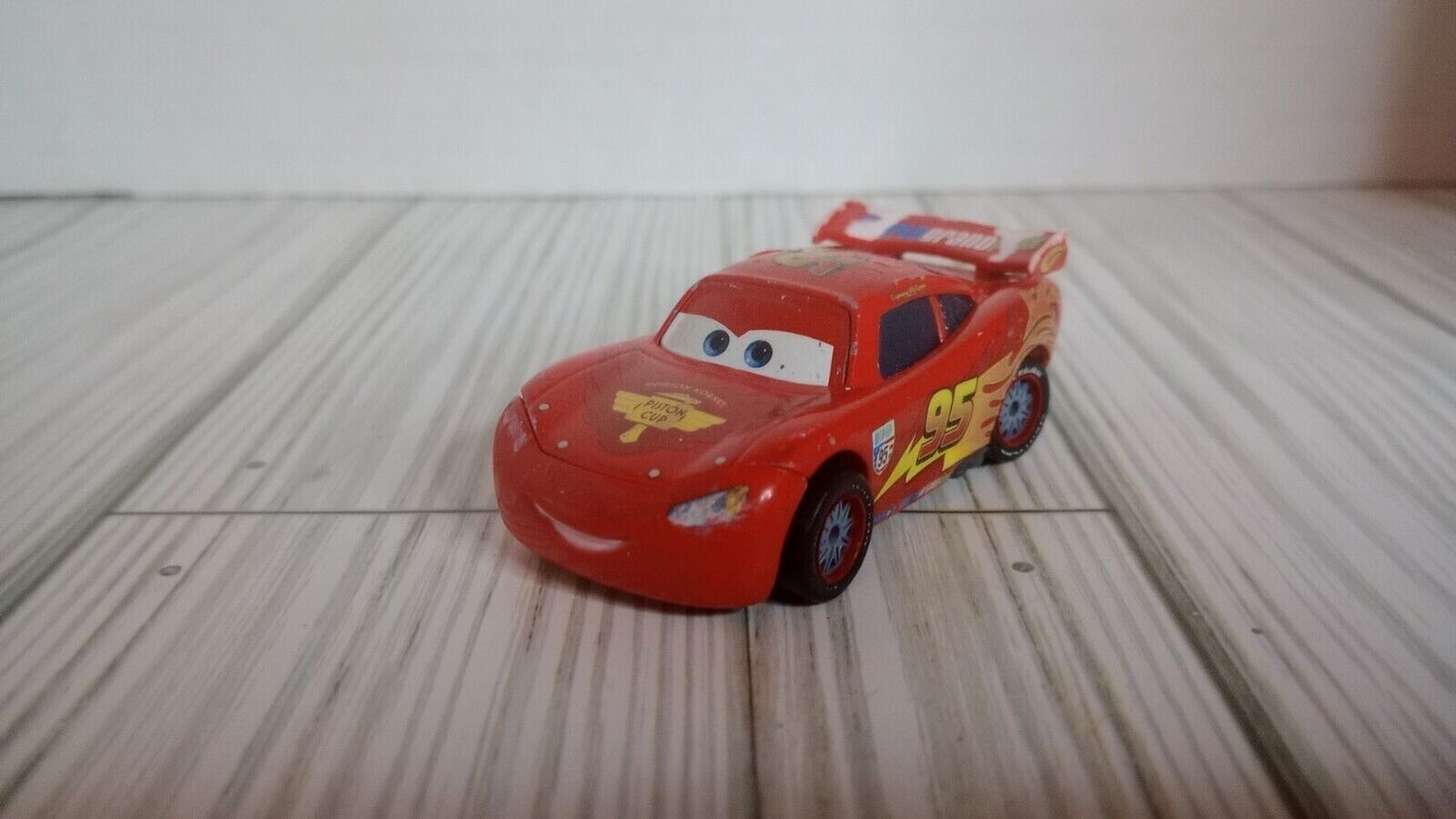 Primary image for Disney Pixar Cars World Grand Prix Piston Cup Lightning McQueen #95 Diecast