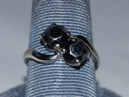 10k White Gold Ring With Twin Natural Hematite Gemstones ( Ring Size 6.25 ) - £131.82 GBP