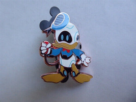 Disney Trading Brooches 149593 Astro Donald Duck - Robot - Booster-
show... - $6.58