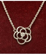 Rhinestone Flower Pendant On Silvertone 16 Inch Chain Very Pretty Estate... - $9.79