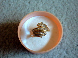 Heavy Lady&#39;s Cocktail Ring w/ Diamonds Solid 10K Gold Fine Estate Jewelry - £450.82 GBP
