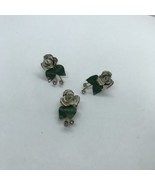 Vintage White Flower Enamel Rhinestone Pin &amp; Screw Back Earrings Set cot... - £14.77 GBP