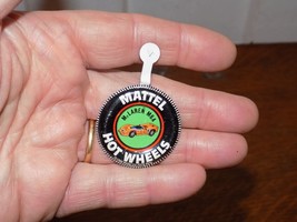 Vintage 1968 Hot Wheels McLarin M6A Tin Badge - €12,63 EUR
