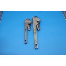 Set of 2 Ridgid Aluminum Pipe Wrenches, 18" and 14" - €95,22 EUR Set of 2 Ridgid Aluminum Pipe Wrenches, 18" and 14" - €95,22 EUR