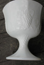 Indiana/Colony Milk Glass Harvest Grape Pedestal Compote (Loc-Gar) - £12.64 GBP