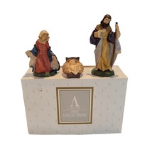 Avon Nativity Heirloom Collection Holy Family Christmas Figurines Mangera Vintag - £19.22 GBP