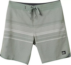 Quiksilver Men&#39;s Ryder 19 in. Boardshorts Sea Spray Size 30 Surfing Beach - $557.81 MXN