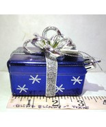 Thirty Fourth &amp; Main Blue and Silve Gift Box and Bow Christmas Tree Orna... - £6.96 GBP