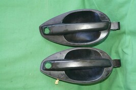 03-08 Hyundai Tiburon Exterior Outside Door Handle Pair Set Left Right L&amp;R - $135.96 CAD
