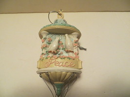 Vintage Avon Peaceful Doves Windchime 2002 - $16.99